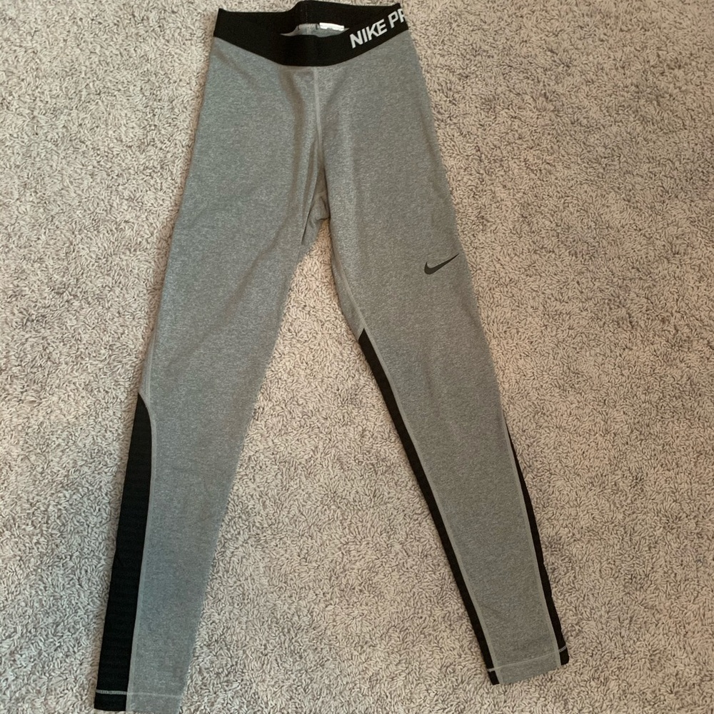 Grey Nike pro leggings size women’s small